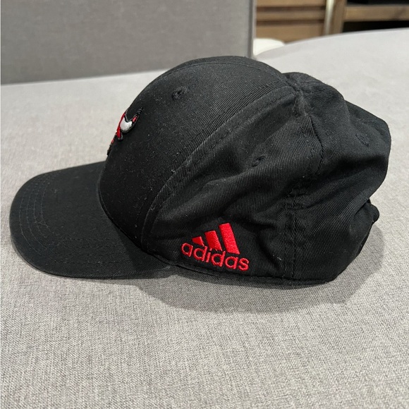 NBA Black Cap with Red Bull Logo - Picture 3 of 4